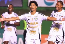 Crónica | Comunicaciones elimina al bicampeón Antigua GFC y firma una remontada de carácter rumbo a semifinales Comunicaciones venció a Antigua y se clasificó a semifinales