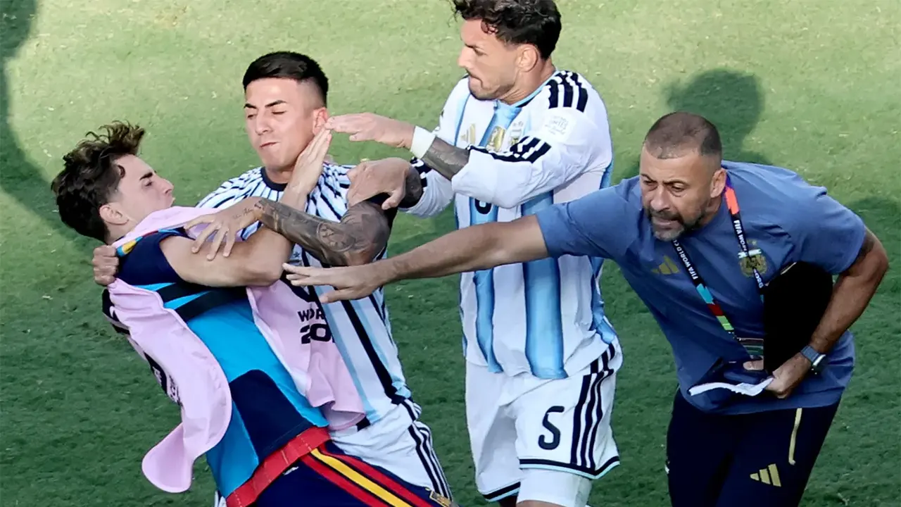 Leandro Paredes mal perdedor, protagoniza incidentes tras la final del Mundial
